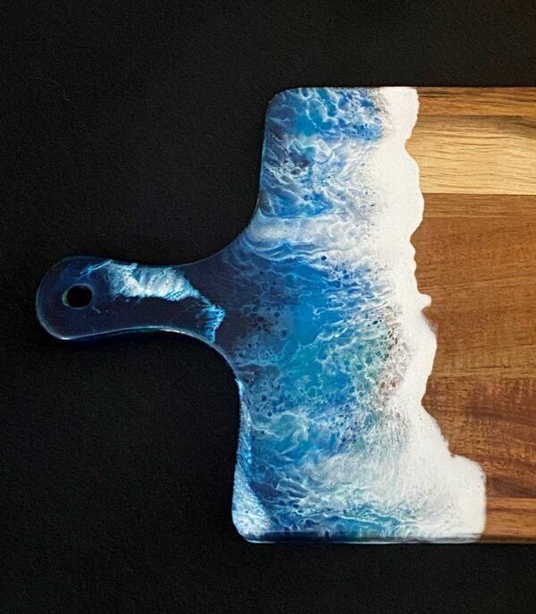 Epoxy-Resin-Charcuterie Board – Ocean Themed